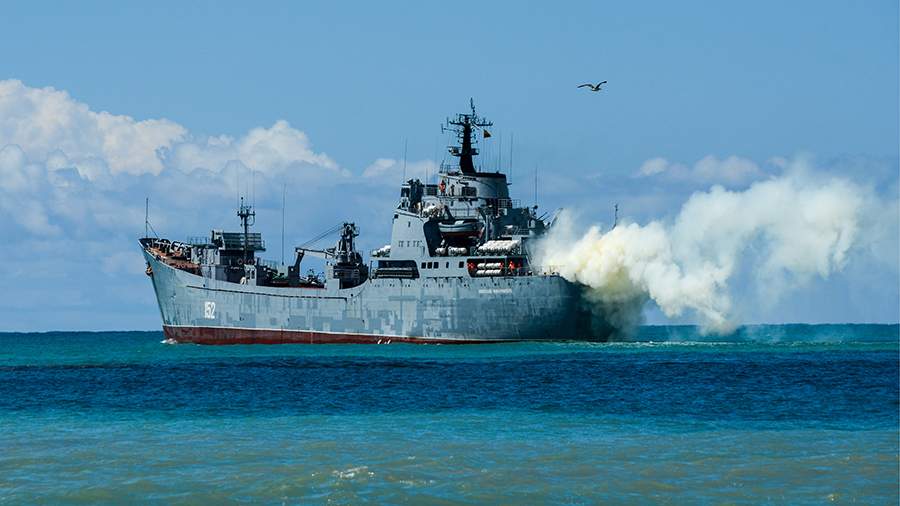 Ships and aircraft of the Russian Armed Forces conducted air defense exercises in the Black Sea