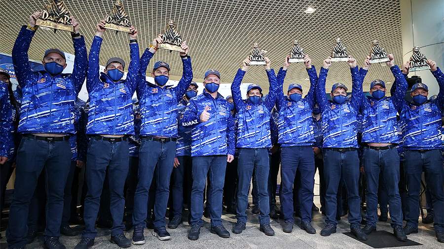 The pilots of the KAMAZ-master team returned to Moscow after winning the Dakar rally