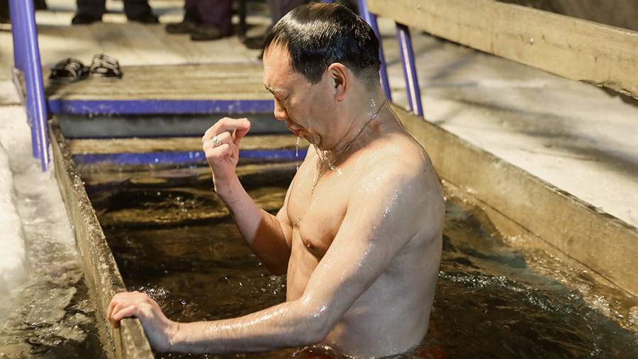 The head of Yakutia Nikolaev plunged into the Epiphany font at -40