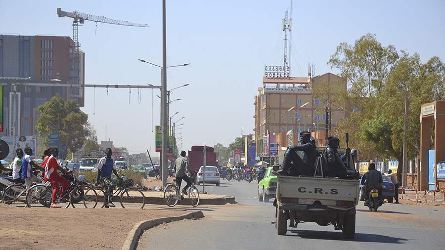 The military in Burkina Faso announced the taking of power in the country in their own hands
