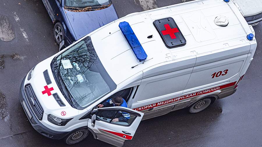 In Novosibirsk, a mother with three children was hospitalized after relaxing in the pool