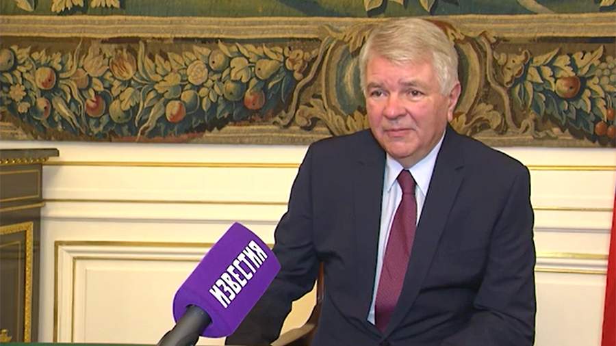 The Russian Ambassador to France called the Russian diplomatic school fireproof