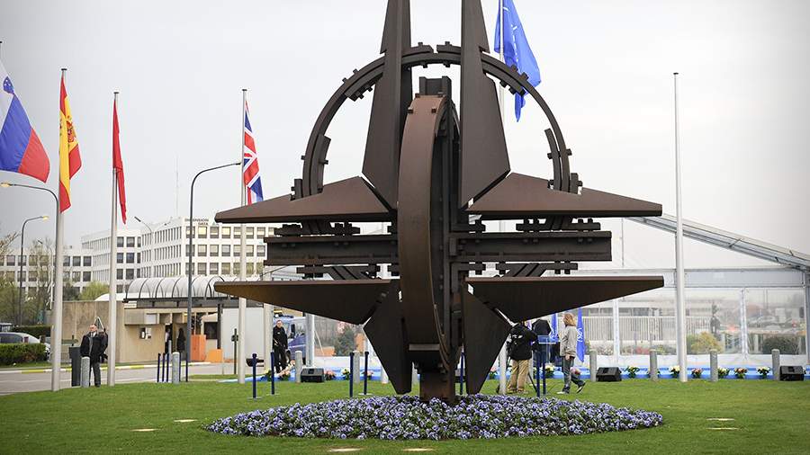 Former US Ambassador to Russia says Ukraine has no right to join NATO