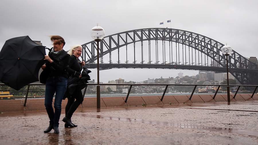 Severe flooding kills six in Australia