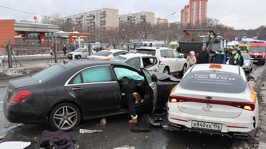 Eight fines were issued for the car of billionaire Shepel, who got into an accident