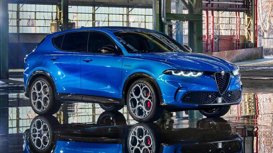 Alfa Romeo has introduced a new crossover Tonale