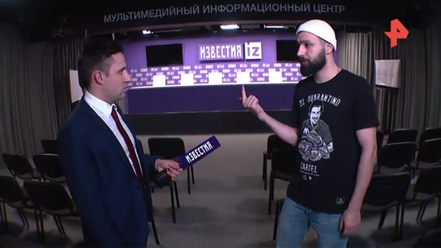 The trainer who beat Topor called Novoselov into the ring