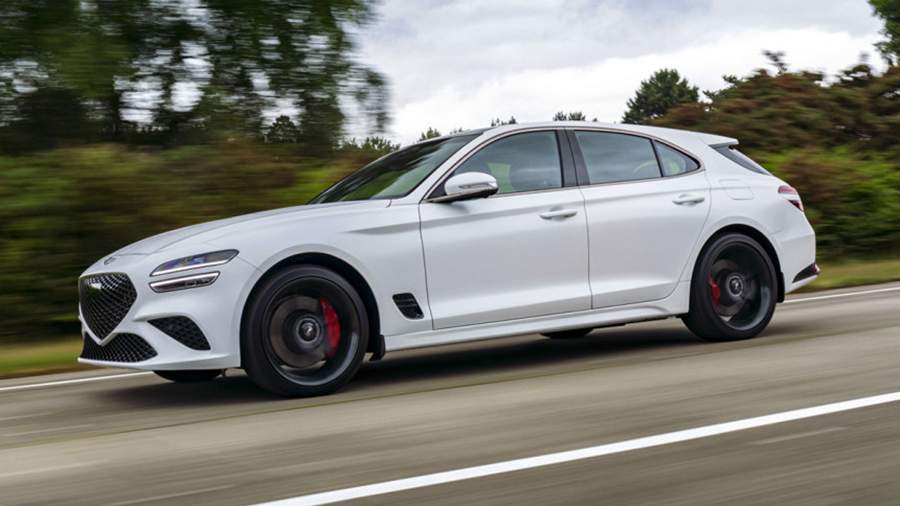 Russia started accepting orders for the Genesis G70 Shooting Brake