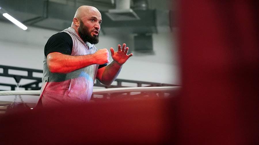 Ismailov announced a plan to be a “street fighter” in a fight with Durodola