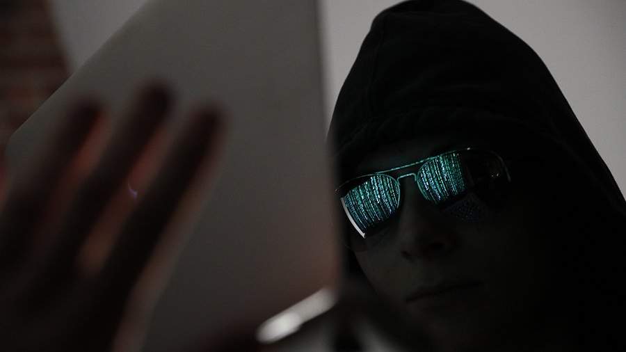 The British intelligence service warned businesses against the threat of cyber attacks from the Russian Federation
