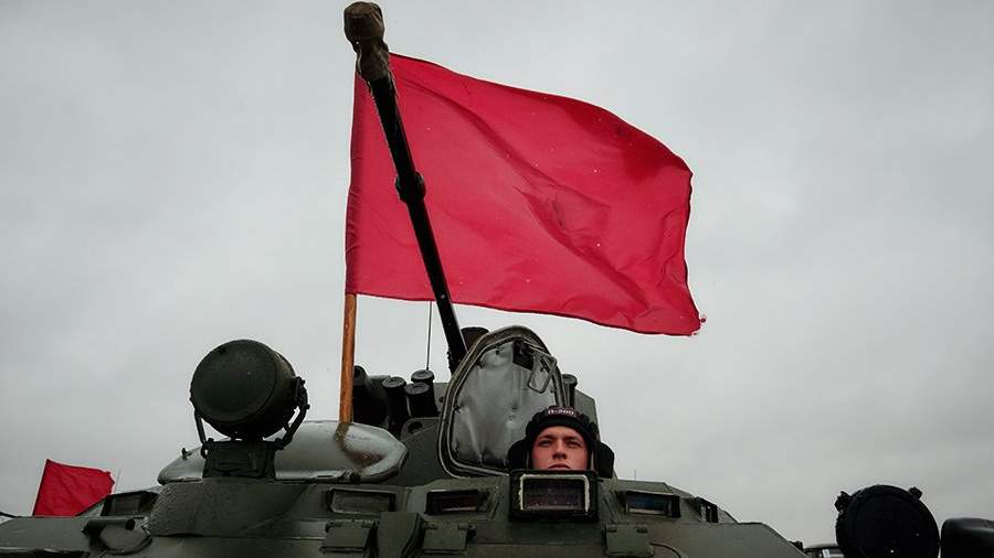 The automobile echelon of the ZVO continues to return to the PPD after the exercises