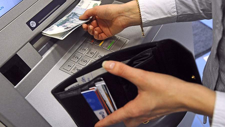 Putin demanded to achieve an increase in real incomes of citizens by at least 2.5%
