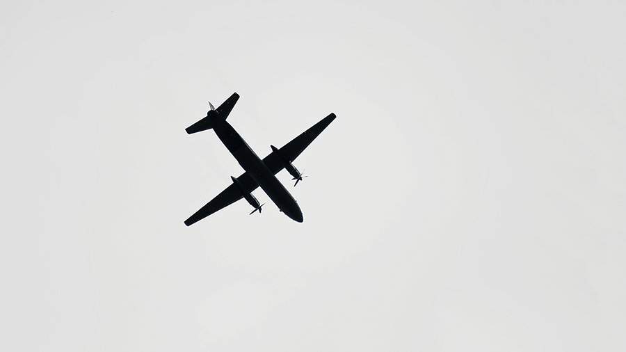 The An-26 plane made an emergency landing near Irkutsk due to an engine malfunction