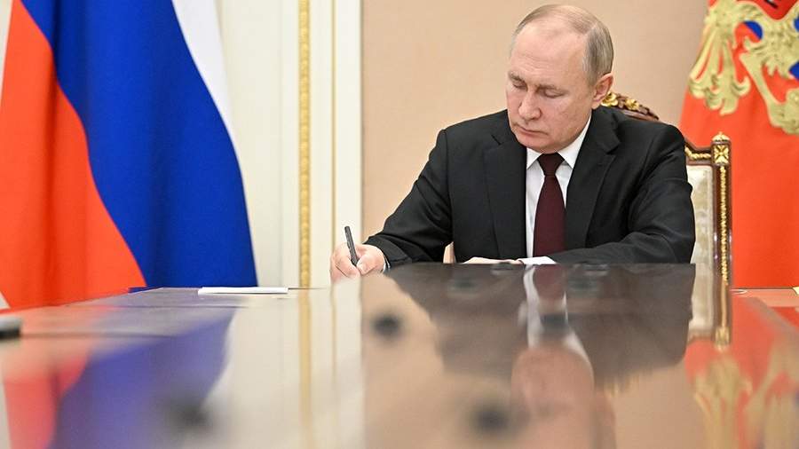 Putin Launches Strategic Deterrence Exercises