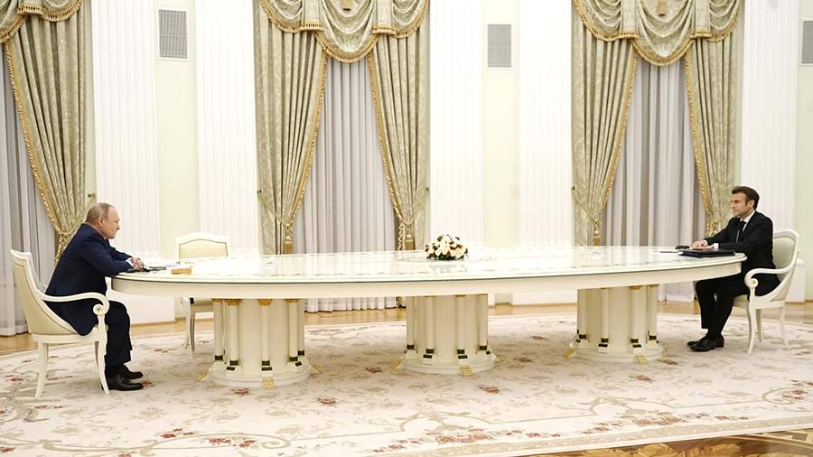 Putin and Macron at the talks in Moscow addressed each other as “you”