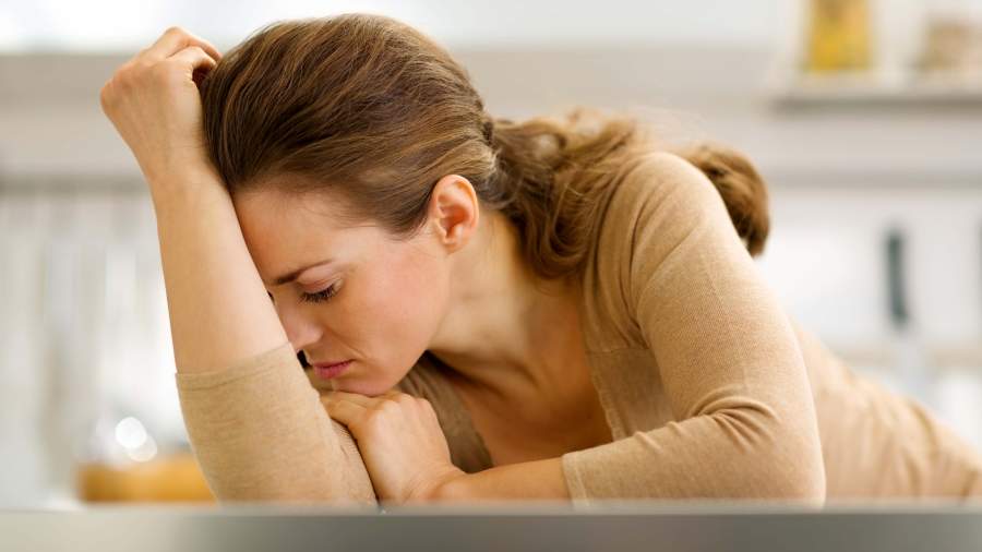 Тормозит ноутбук. Умственное утомление. Кибербуллинг в социальных сетях. Состояние зависания. Стресс и тревожность.