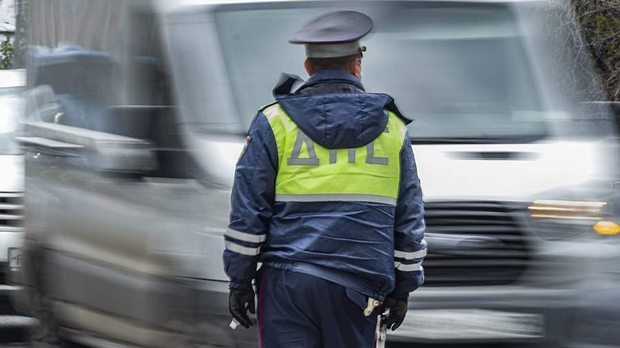 The traffic police reminded about the fine for unreadable license plates of the car The traffic police reminded about the fine for unreadable license plates of the car
