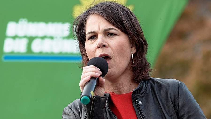 Около 150 человек попытались сорвать выступление главы МИД Германии ...