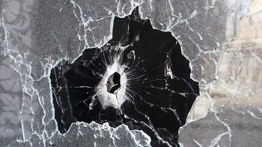 Разбитое окно