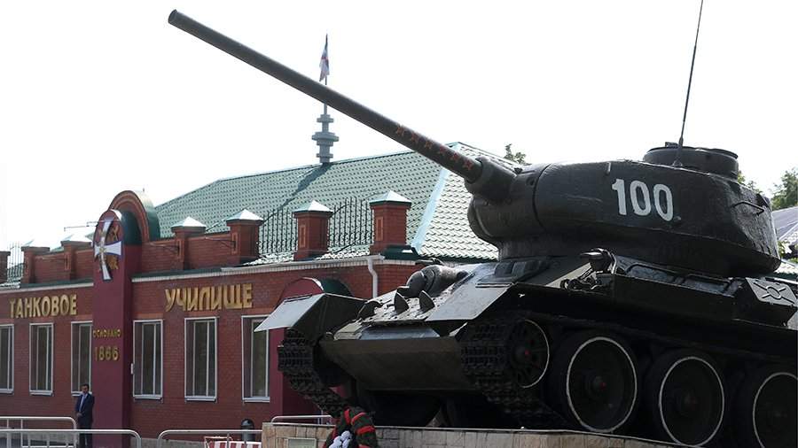 выпуск казанского танкового училища. казанское танковое училище. танковое училище казань горело. сапкулов. кввку казань.