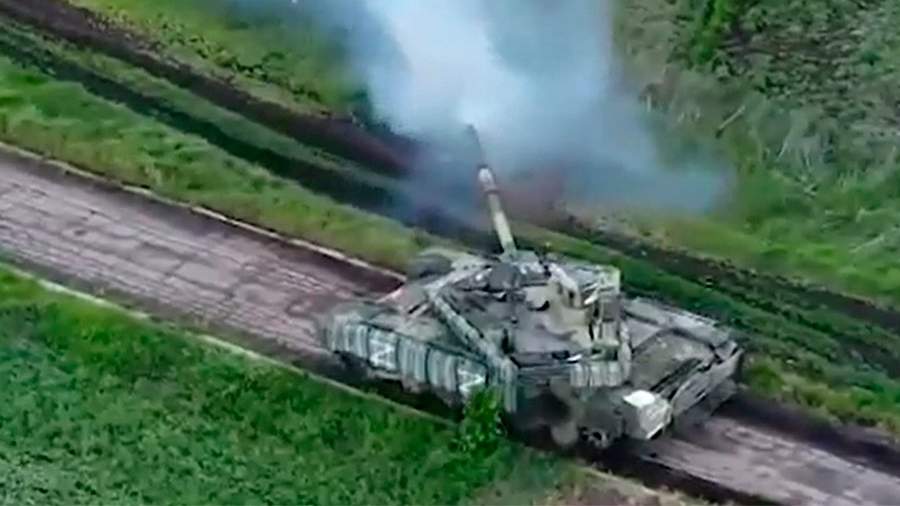 Российские танкисты захватили американский бронетранспортер в ходе спецоперации | Новости армии | Известия | 11.09.2022