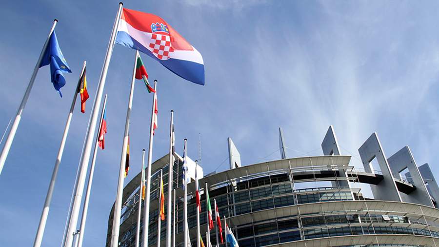 Хорватия вошла в Шенгенское соглашение по визам и в еврозону