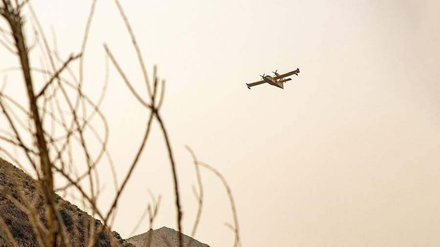 Новости мира: самолет Canadair упал во время тушения пожара в Греции ...