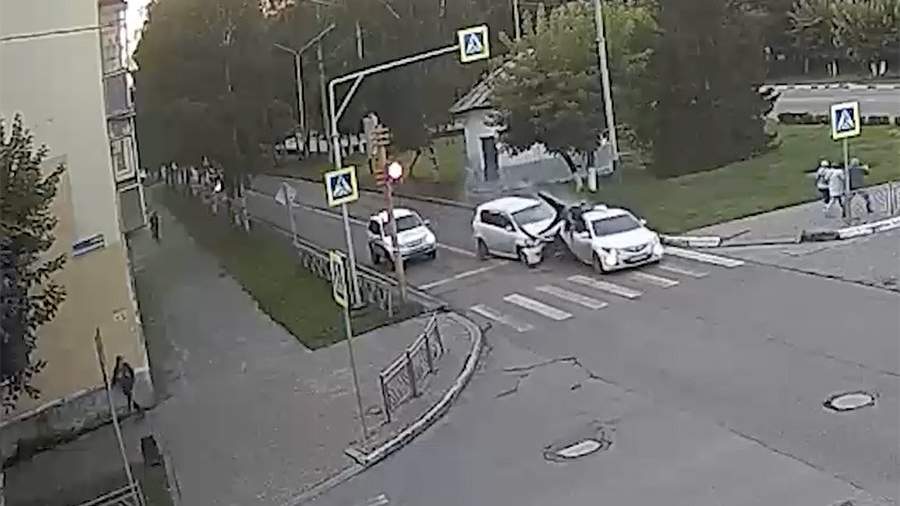 Автомобиль с буквой v