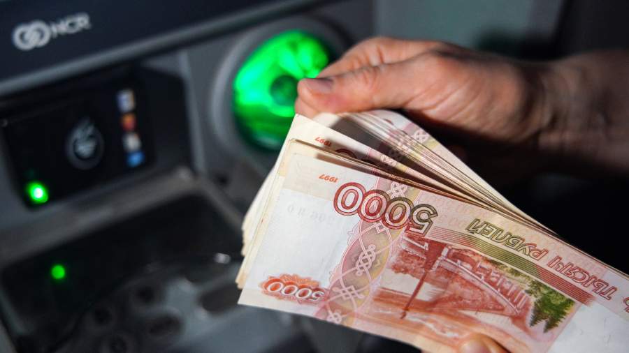 денежный вопрос. интересовал вопрос денег. много денег. деньги. интересовал вопрос денег.