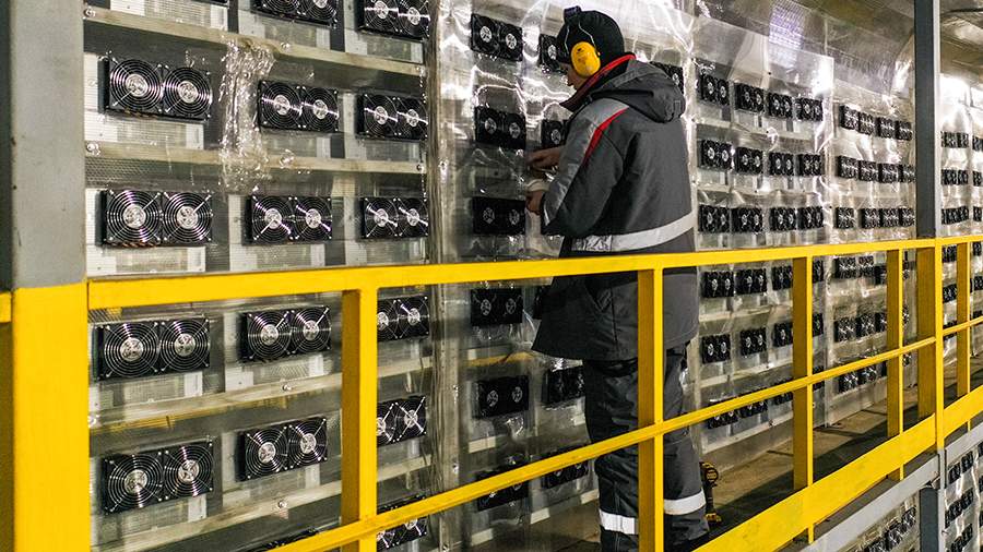 Майнеров предложили отключать от электроэнергии на срок до 500 часов в год
