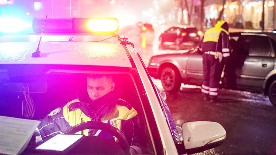 В Сочи водитель перепутал газ с тормозом и протаранил автосалон Toyota ...