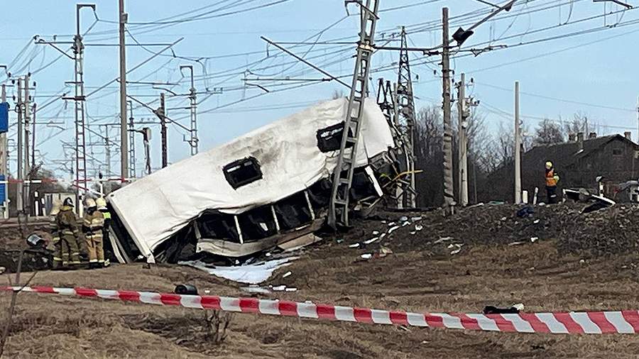 ДТП на переезде в Ярославской области произошло из-за поломки автобуса |  Новости общества | Известия | 01.04.2024