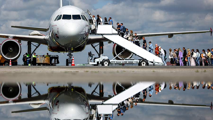 В аэропорту Нижнекамска введены временные ограничения на полеты ...
