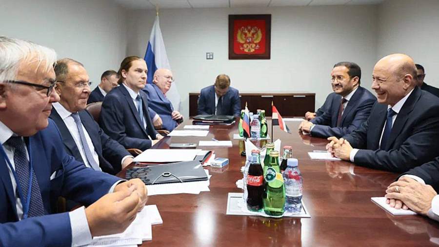 Лавров и глава совета президента Йемена обсудили двухсторонние отношения стран