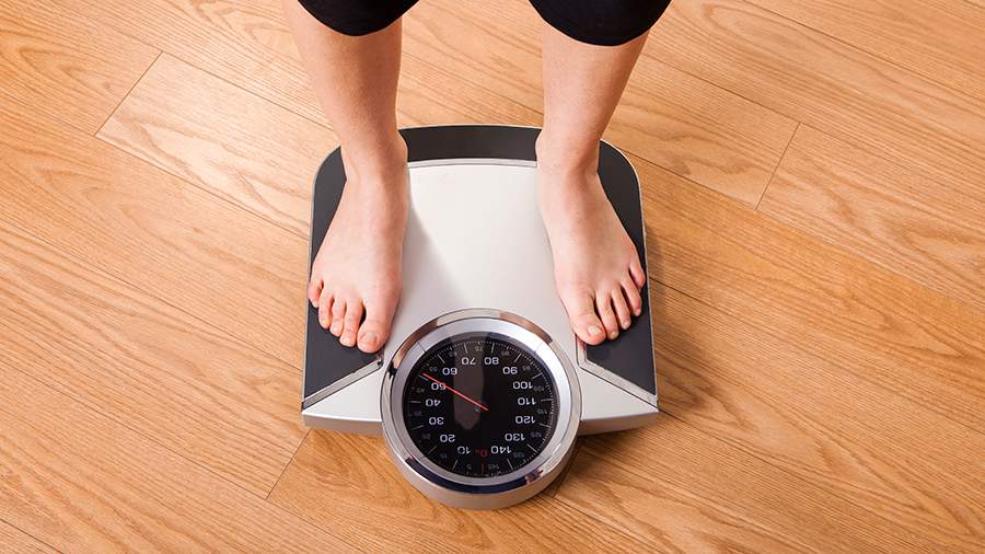 Врач-диетолог объяснила, почему курение не способствует похудению