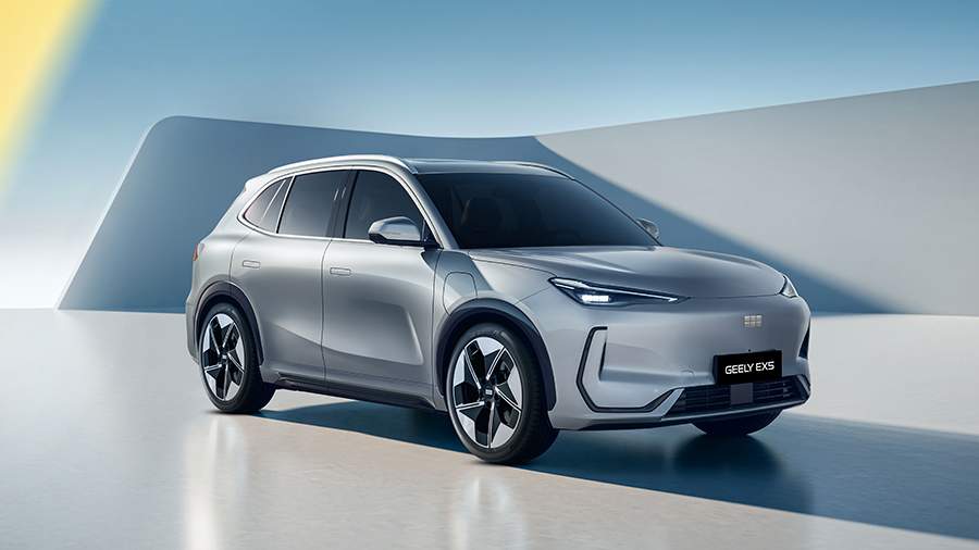Geely раскрыла комплектации нового кроссовера EX5 для России