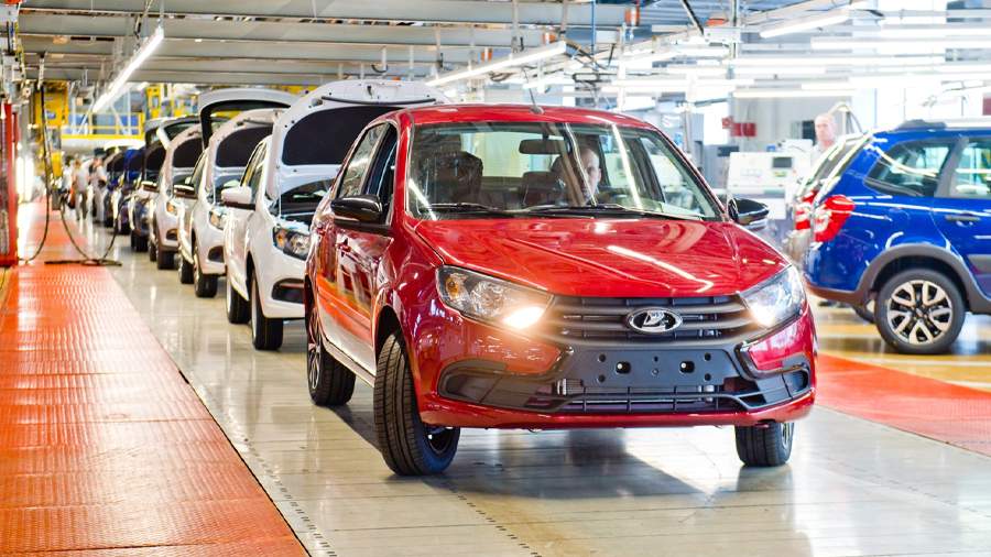 
                    АвтоВАЗ начал красить Lada Granta в цвет «фламенко»

        