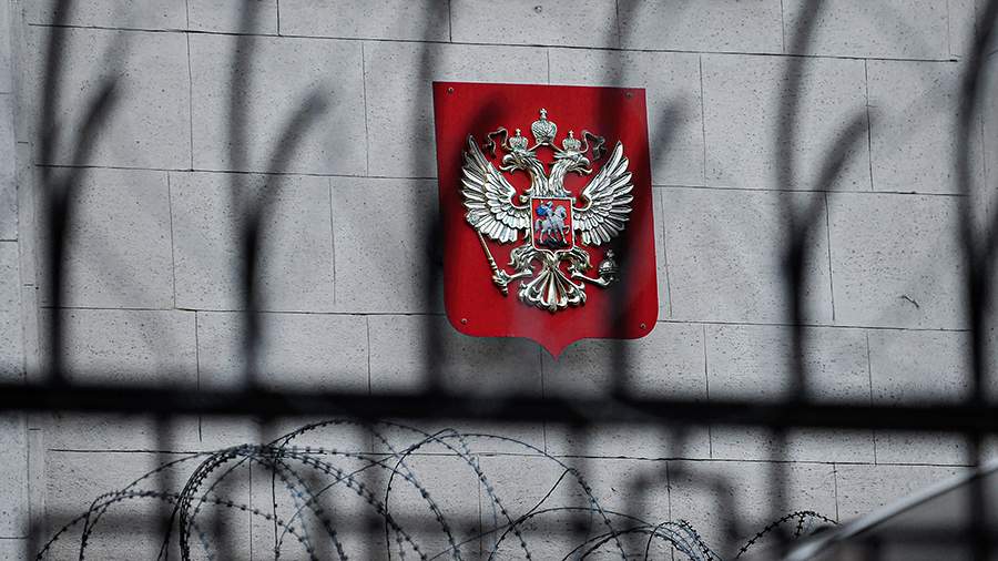 Макрон допустил новые санкции в случае отказа РФ от условий Киева по перемирию
