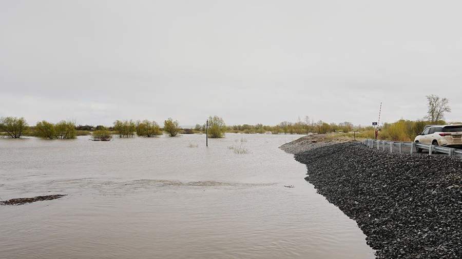 
                    В Тюменской области уровень воды в реке Ишим превысил отметку «опасное явление»

        