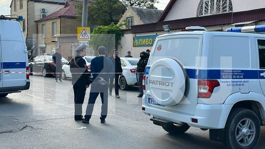 В Махачкале напали на полицейских. Что известно к этому часу