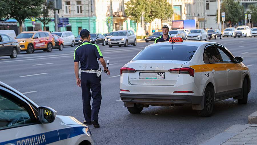 В Москве проведут рейды на таксистов без аттестации