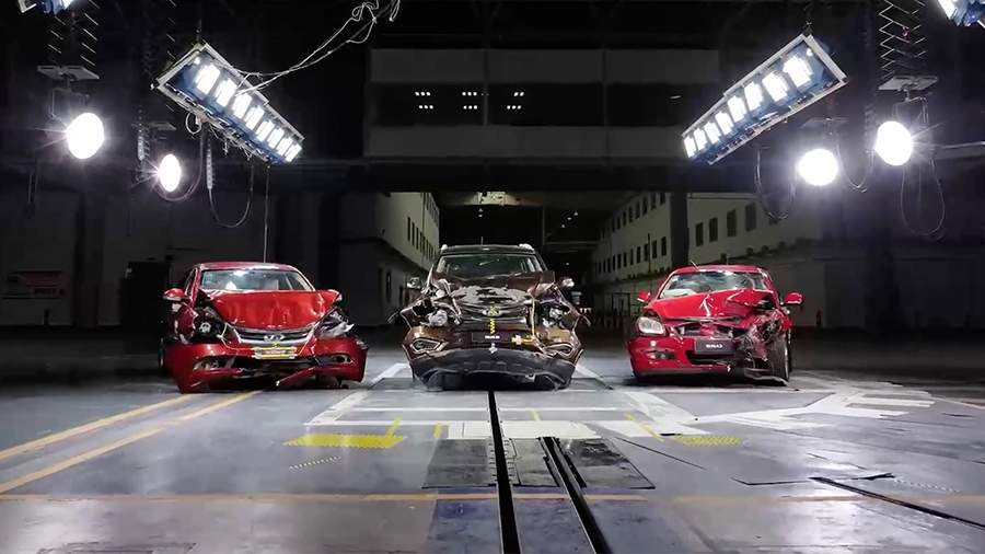 
                    Chery проверила с помощью краш-теста десятилетние автомобили

        