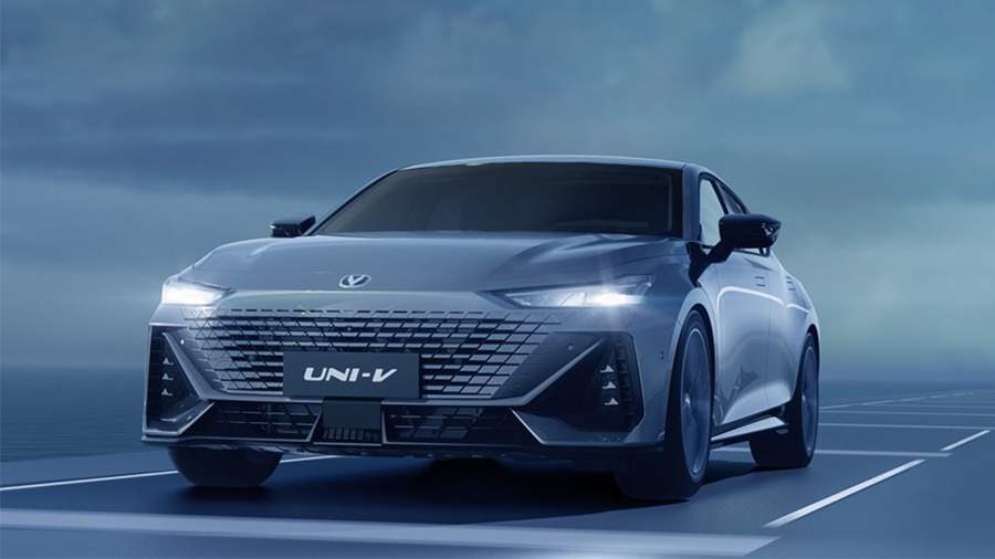 
                    Лифтбэк Changan Uni-V получит автомат и полный привод в России

        