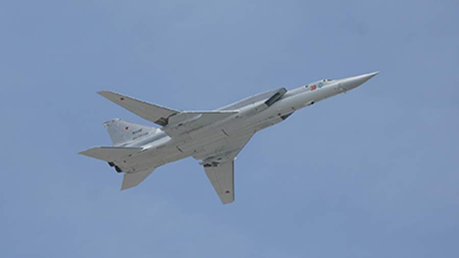 Два ТУ-22М3 ВКС России выполнили плановый полет над Балтийским морем