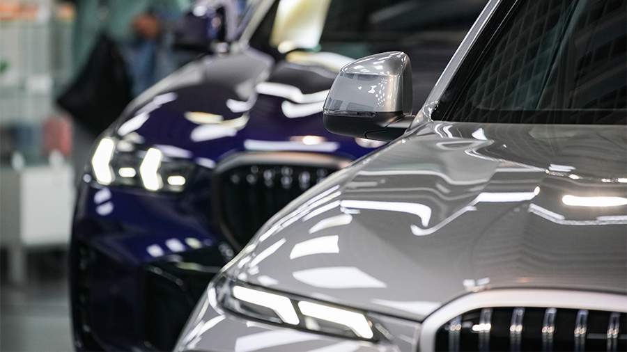 
                    Продажи легковых автомобилей в РФ упали на 26% в январе – мае

        