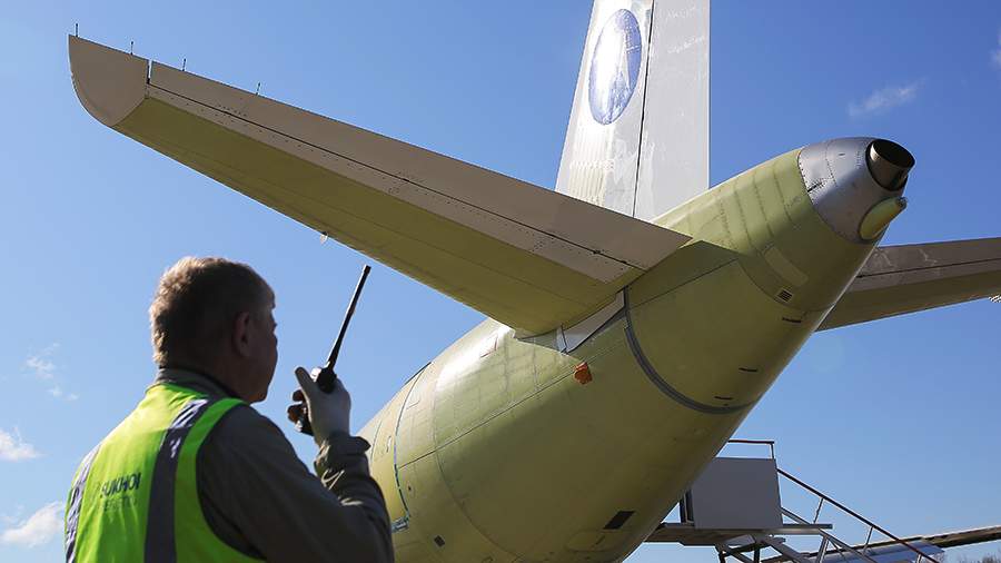 
                    Самолет Superjet совершил первый длительный полет на российских двигателях

        