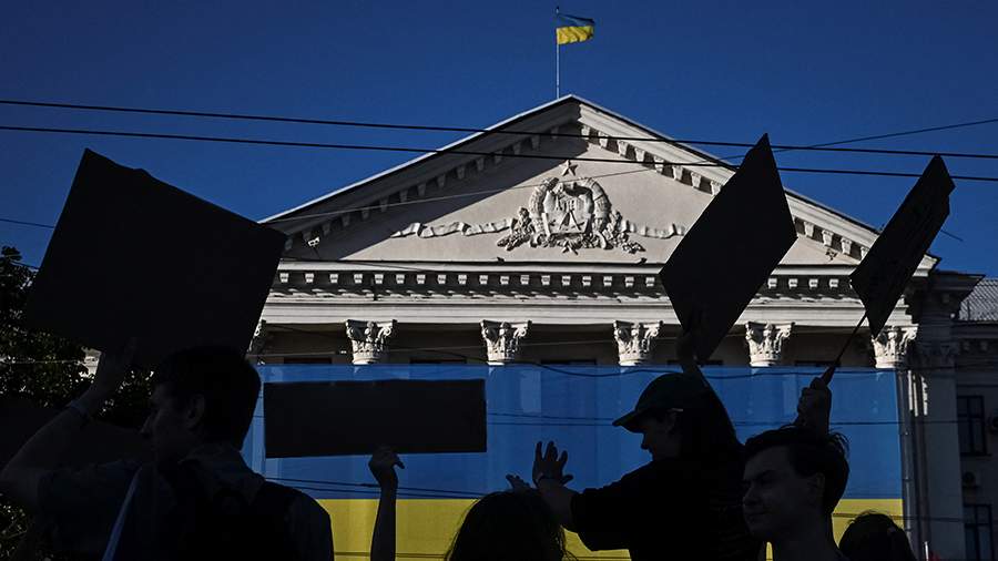 
                    В раде указали на полную несостоятельность власти после протестов на Украине

        