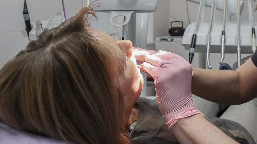 Стоматолог рассказала о противопоказаниях для установки виниров