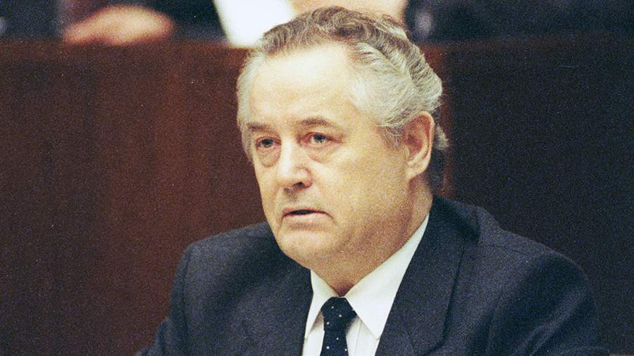 Прощание с экс-главредом «Известий» Лаптевым пройдет на Троекуровском кладбище
Прощание с экс-главредом «Известий» Лаптевым пройдет на Троекуровском кладбище