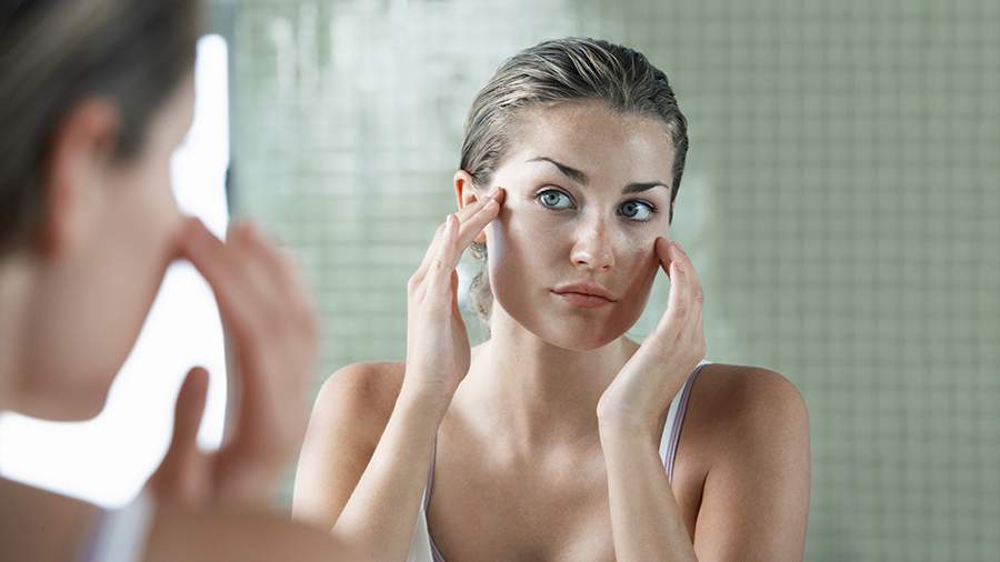 Дерматолог рассказала об основных ошибках зимнего ухода за кожей